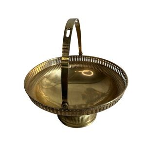 Vtg Brass Basket/Bowl With Handle and Pedestal. Made in India. Some Patina 10